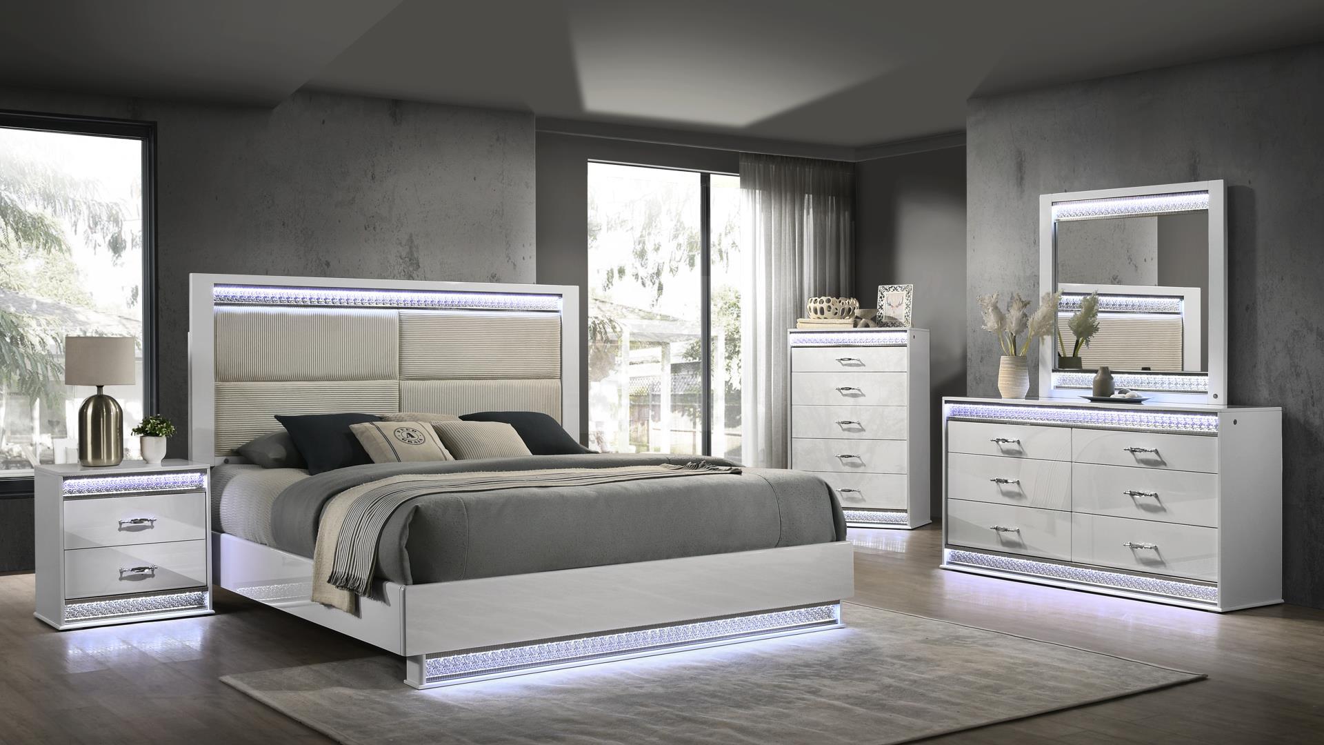 Glam Bedroom set in White